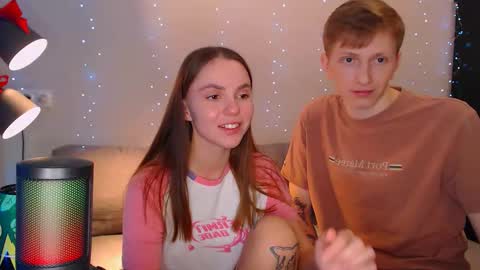 Snapshot of dyrinda chatting on December 17, 11:59 pm Julia and Dima online show from December 17, 11:59 pm