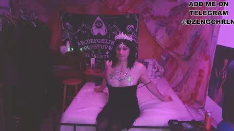 dzlngcharleen online show from September 10, 8:36 am