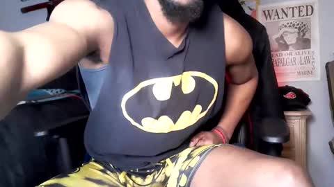 TWITTER   INSTAGRAM    easybreezy20   ONLINE 1230 AM TO 7AM online show from January 1, 6:58 am