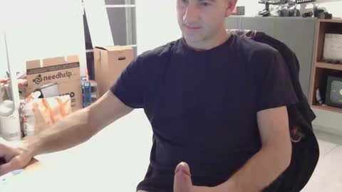 Snapshot of easystyle1 chatting on November 15, 9:21 pm Andrew online show from November 15, 9:21 pm