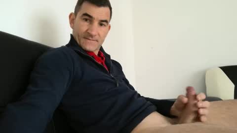 Snapshot of easystyle1 chatting on March 31, 8:26 am Andrew online show from March 31, 8:26 am