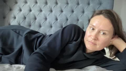 Snapshot of eatmypie69 chatting on September 30, 9:25 am Nadia Ferreira  online show from September 30, 9:25 am