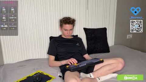 eaton_ online show from January 15, 6:11 pm