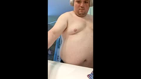 Snapshot of eazyb1991 chatting on February 6, 8:12 pm Eazyb91 online show from February 6, 8:12 pm