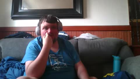 Snapshot of eazyb1991 chatting on March 12, 6:58 pm Eazyb91 online show from March 12, 6:58 pm