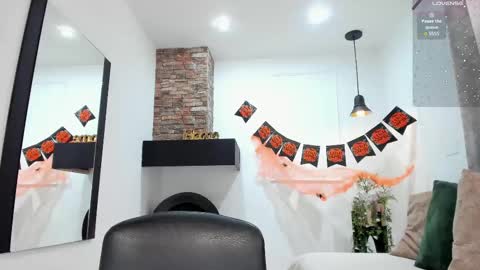      online show from October 31, 12:17 pm