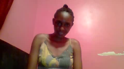 Snapshot of ebon_fantasy1 chatting on April 20, 8:32 pm Ebon Fantasy1s online show from April 20, 8:32 pm