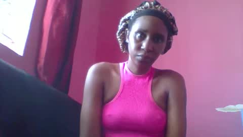 Snapshot of ebon_fantasy1 chatting on May 3, 8:09 am Ebon Fantasy1s online show from May 3, 8:09 am