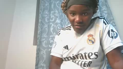 Queen online show from January 6, 5:38 pm