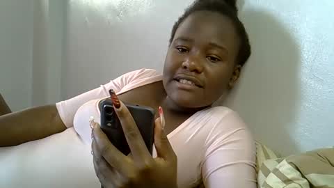 Queen online show from February 21, 9:10 am