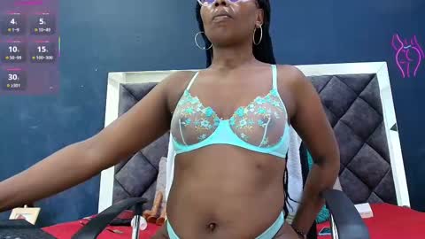 Snapshot of ebony__jheim chatting on October 1, 12:00 pm jheim online show from October 1, 12:00 pm