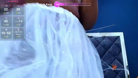 Snapshot of ebony__jheim chatting on October 30, 12:17 pm jheim online show from October 30, 12:17 pm