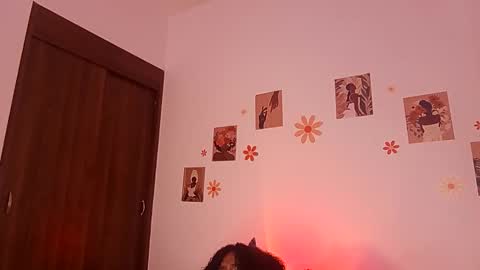 Snapshot of ebony_af chatting on April 15, 6:31 am ebony_af online show from April 15, 6:31 am