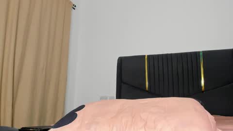 Snapshot of ebony_angelina chatting on April 24, 12:13 am Angelina online show from April 24, 12:13 am