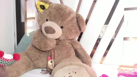 Snapshot of ebony_beautifull chatting on December 3, 1:52 am Luci online show from December 3, 1:52 am