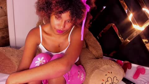 Snapshot of ebony_beautifull chatting on February 7, 2:08 am Luci online show from February 7, 2:08 am