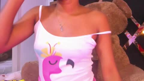 Snapshot of ebony_beautifull chatting on February 23, 1:57 am Luci online show from February 23, 1:57 am