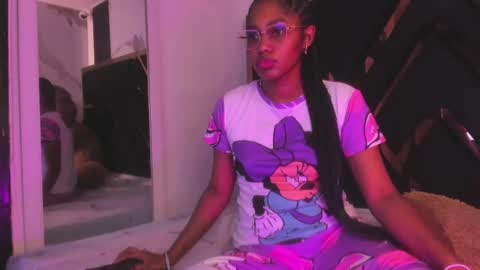 Snapshot of ebony_beautifull chatting on September 13, 1:38 am Luci online show from September 13, 1:38 am