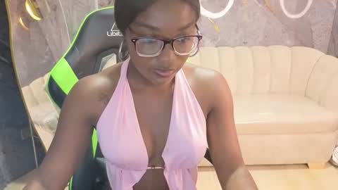 Snapshot of ebony_cherry_cn chatting on July 29, 2:26 pm ebony_cherry_cn online show from July 29, 2:26 pm