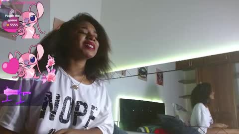 Snapshot of ebony_joness2 chatting on September 21, 4:36 am maria online show from September 21, 4:36 am