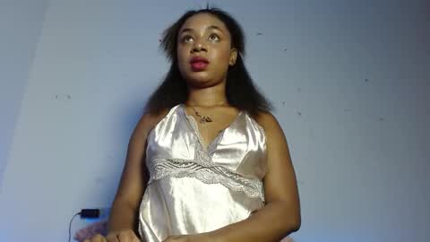 Snapshot of ebony_joness2 chatting on October 2, 5:03 am maria online show from October 2, 5:03 am