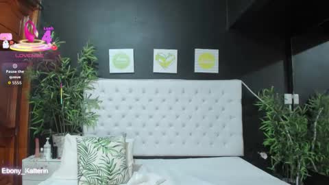 ebony_katterin online show from October 11, 11:20 am