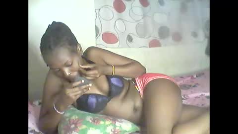 ebony_phoenix12 online show from November 18, 7:46 am
