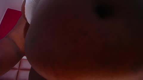 Snapshot of ebony_sugar_mommy chatting on March 7, 5:08 am MILENA online show from March 7, 5:08 am
