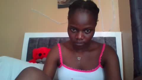 Snapshot of ebony_tasha chatting on December 20, 11:28 am tasha online show from December 20, 11:28 am
