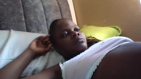 Snapshot of ebony_tasha chatting on January 6, 7:56 am tasha online show from January 6, 7:56 am