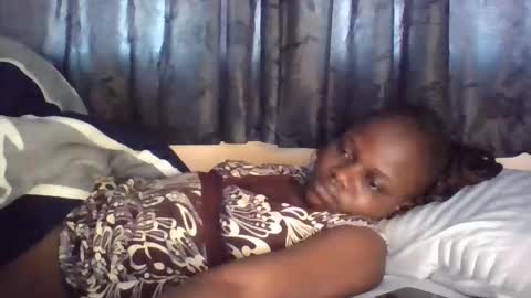 Snapshot of ebony_tasha chatting on January 9, 7:00 am tasha online show from January 9, 7:00 am