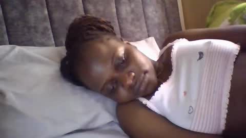 Snapshot of ebony_tasha chatting on January 11, 9:03 am tasha online show from January 11, 9:03 am