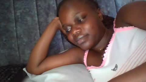 Snapshot of ebony_tasha chatting on January 17, 11:48 am tasha online show from January 17, 11:48 am