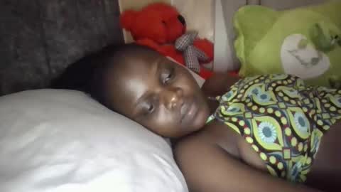 Snapshot of ebony_tasha chatting on February 17, 11:33 pm tasha online show from February 17, 11:33 pm