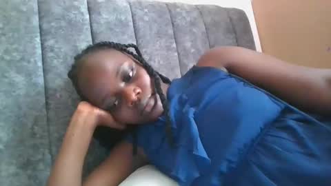 Snapshot of ebony_tasha chatting on February 18, 11:50 am tasha online show from February 18, 11:50 am