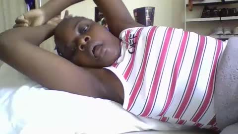 Snapshot of ebony_tasha chatting on March 11, 6:30 am tasha online show from March 11, 6:30 am