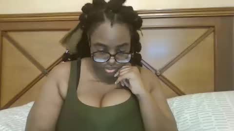 ebonybigtitqueen0 online show from January 13, 10:26 pm