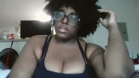 Snapshot of ebonybigtitqueen1 chatting on October 6, 4:26 pm ebonybigtitqueen1 online show from October 6, 4:26 pm
