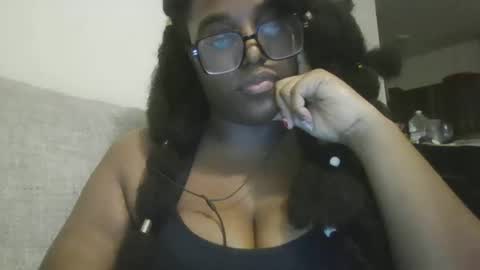 Snapshot of ebonybigtitqueen1 chatting on October 17, 1:53 am ebonybigtitqueen1 online show from October 17, 1:53 am
