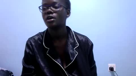 ebonybloom01 online show from November 10, 12:26 pm