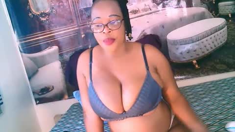 Snapshot of ebonyblooom69 chatting on September 18, 6:37 am ebonyblooom69 online show from September 18, 6:37 am