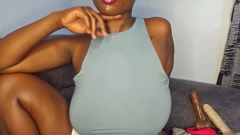 Ebony Melanie online show from December 4, 12:42 am