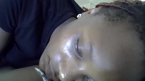 Snapshot of ebonycutegal4 chatting on November 5, 7:52 am MELLEN online show from November 5, 7:52 am