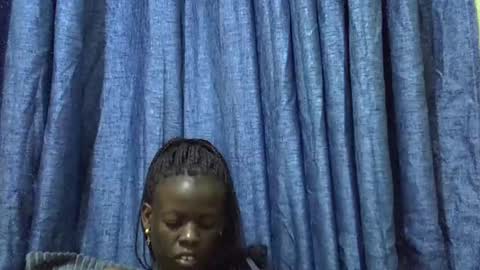 Snapshot of ebonydol2 chatting on March 7, 2:15 am ebonydol2 online show from March 7, 2:15 am