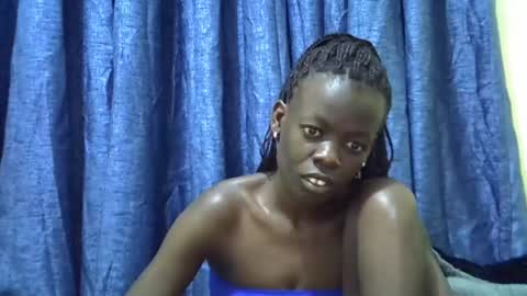 Snapshot of ebonydol2 chatting on March 10, 4:17 am ebonydol2 online show from March 10, 4:17 am