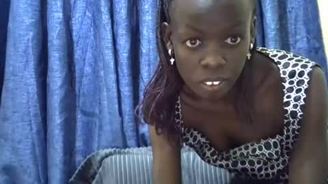 Snapshot of ebonydol2 chatting on March 10, 8:48 am ebonydol2 online show from March 10, 8:48 am