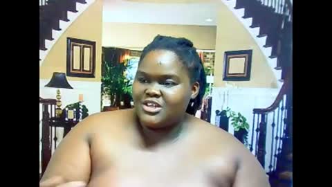 Snapshot of ebonyhotbuns4u2luv chatting on March 4, 12:01 pm ebonyhotbuns4u2luv online show from March 4, 12:01 pm