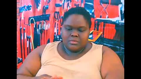 Snapshot of ebonyhotbuns4u2luv chatting on October 28, 11:03 am ebonyhotbuns4u2luv online show from October 28, 11:03 am