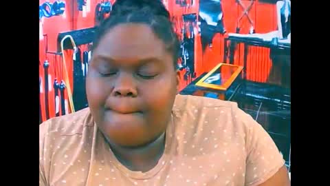 Snapshot of ebonyhotbuns4u2luv chatting on November 10, 7:51 am ebonyhotbuns4u2luv online show from November 10, 7:51 am