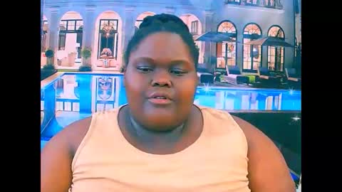 Snapshot of ebonyhotbuns4u2luv chatting on December 3, 8:00 am ebonyhotbuns4u2luv online show from December 3, 8:00 am